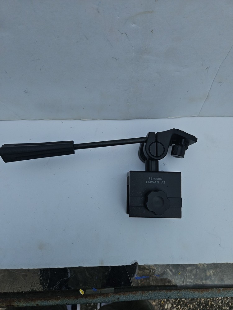 Bushnell Car Window Mount #784405