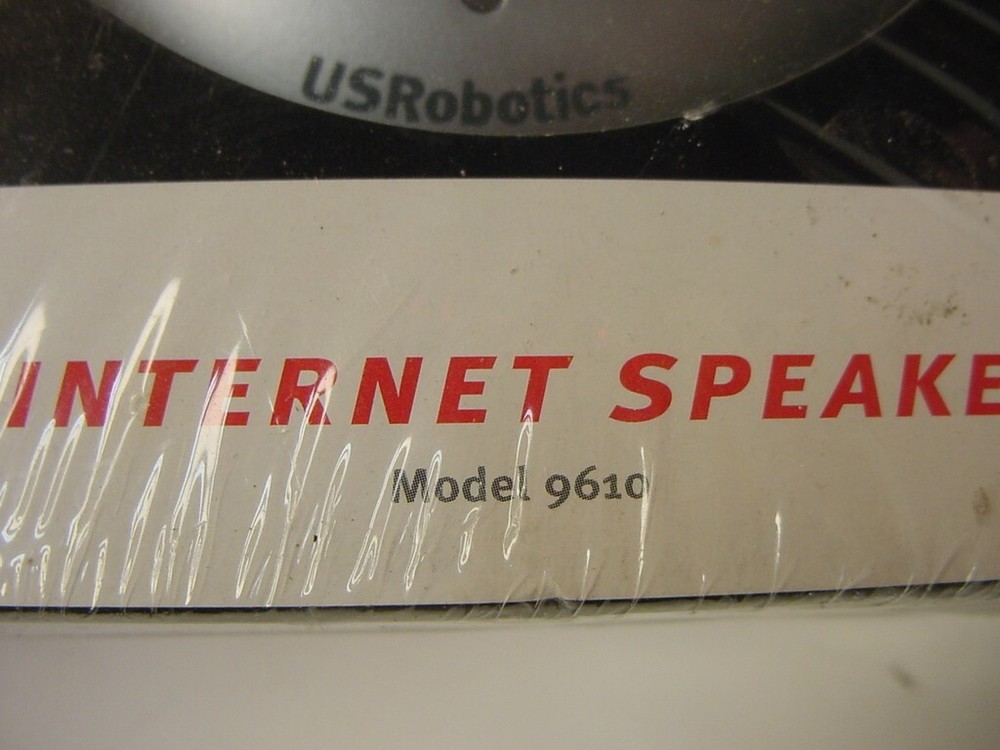 NEW SEALED USB INTERNET SPEAKERPHONE MODEL 9610