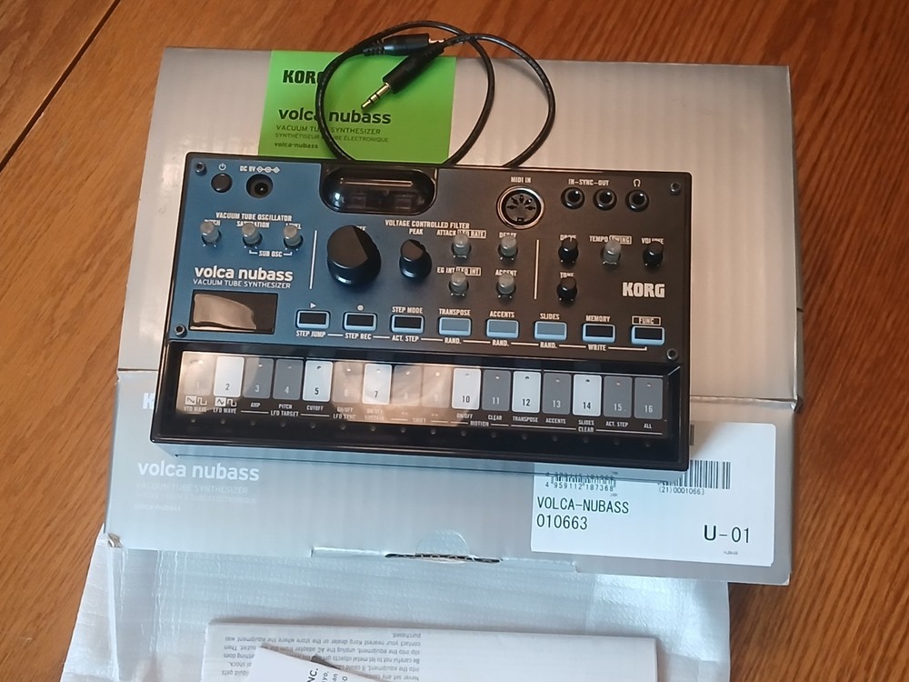 Korg Volca Nubass synthesizer