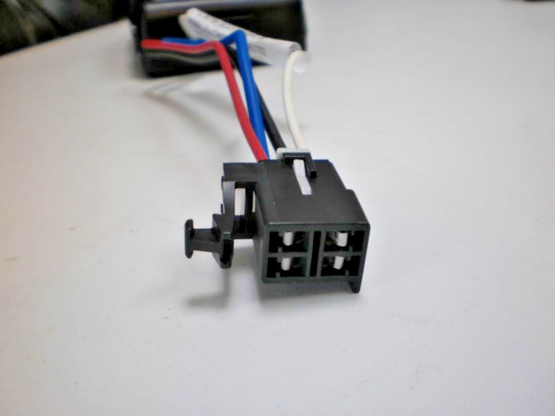 Hayes Brake Controller Synchronizer w/ GM Chevy harness