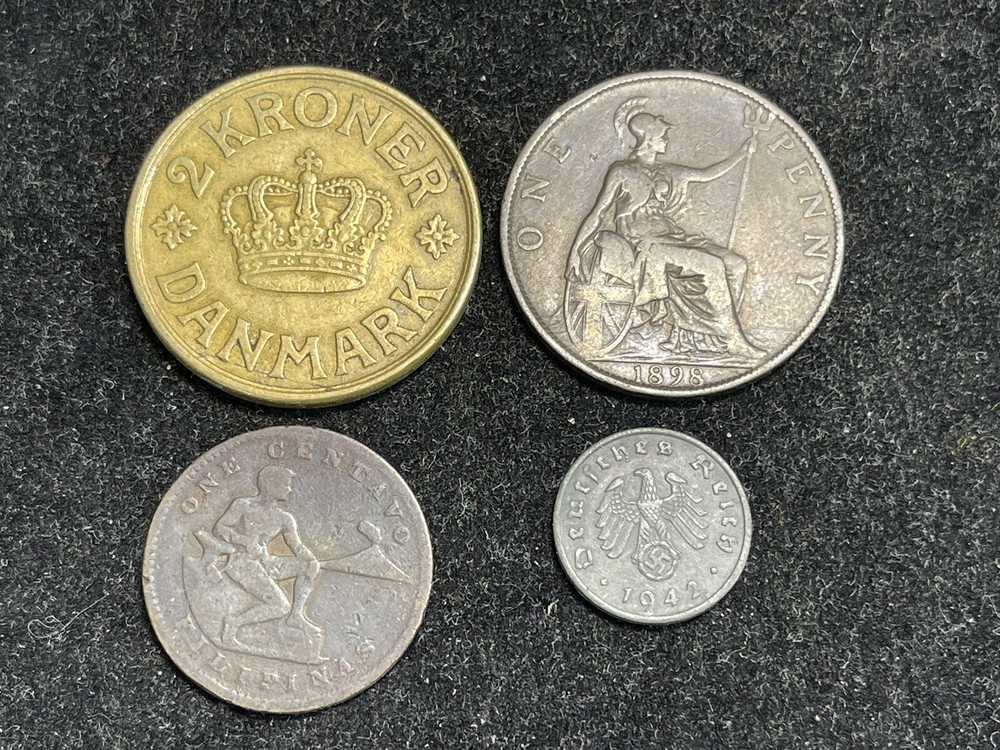 Assorted World Foreign 4 Coins Lot