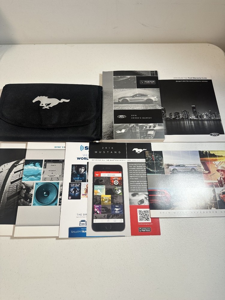 2016 Ford Mustang Owner's Manual Set