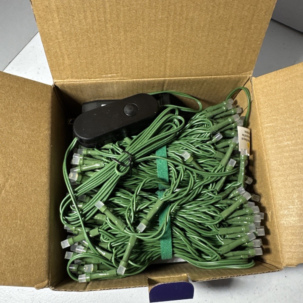 Pak Christmas Ferry Lights. 300 LED