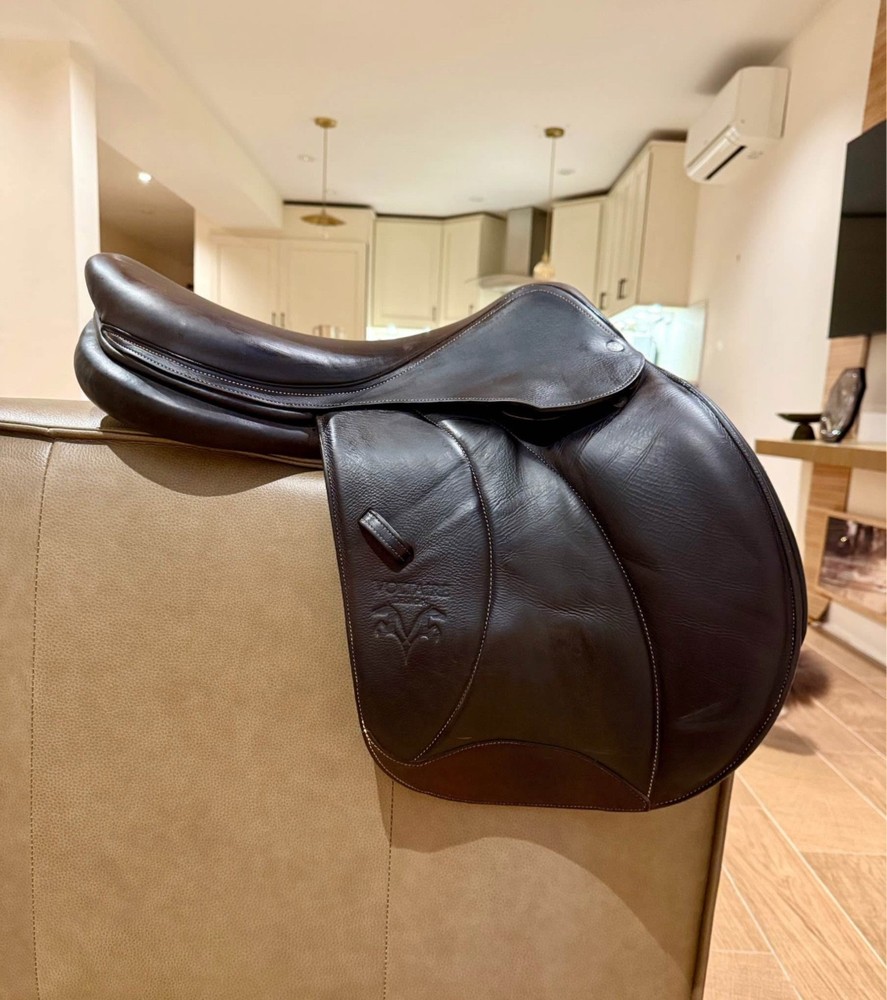 Mint 2021 18” Voltaire Palm Beach Saddle