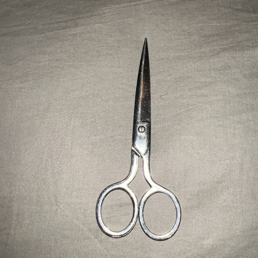 Vintage Scissors 5 1/4″ Long