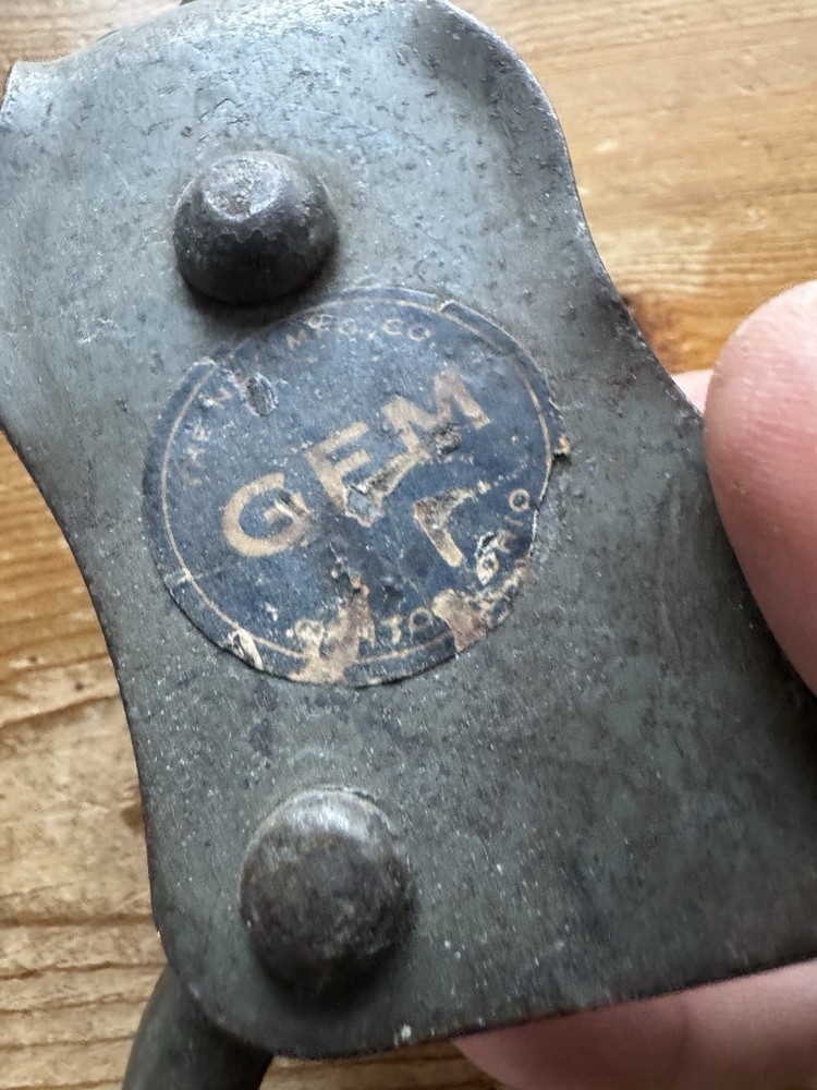 Vntg. Gem Double Pulley w/ Rope Break