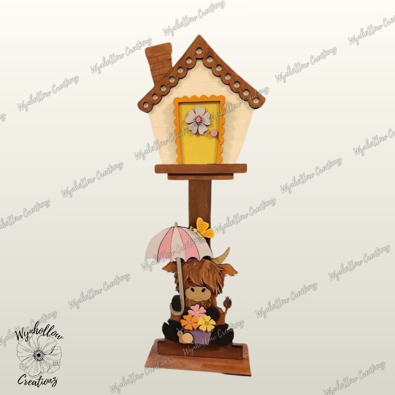 Springtime Highland Cow Interchangeable Birdhouse Insert