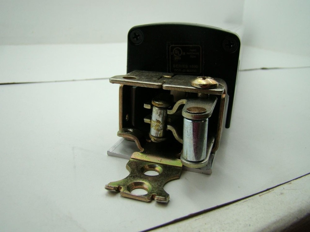 Falcon 1690 Concealed Vertical Rod Touch Bar Exit Device Missing Vertical Rods