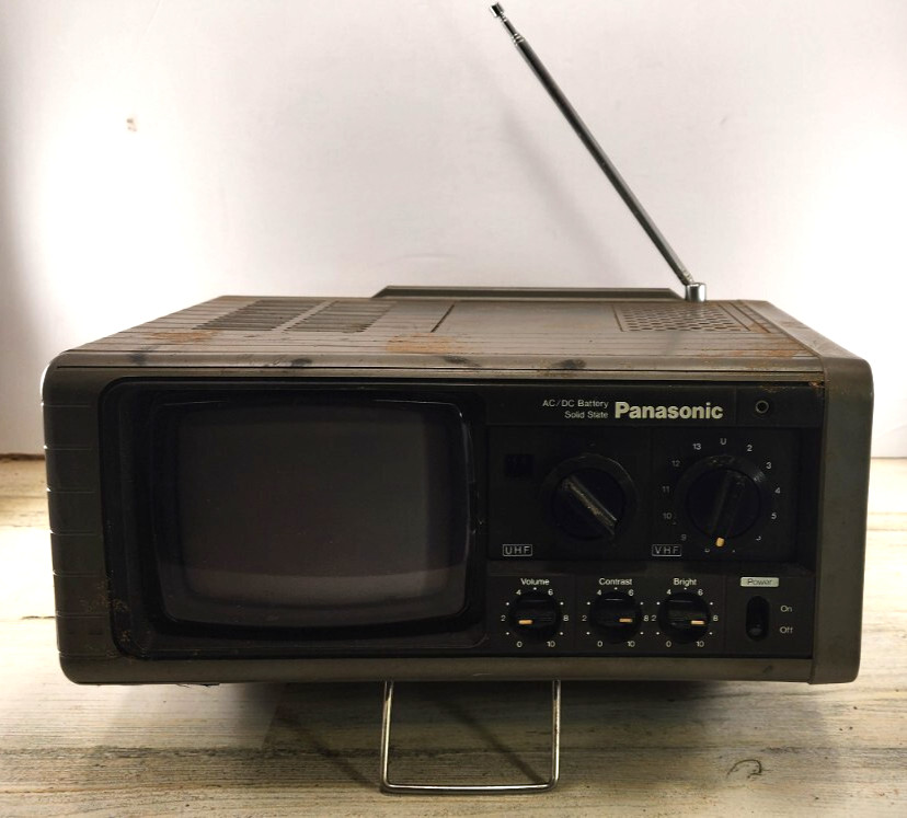 Panasonic Solid State TV Model TR-515 1977 Tested Portable