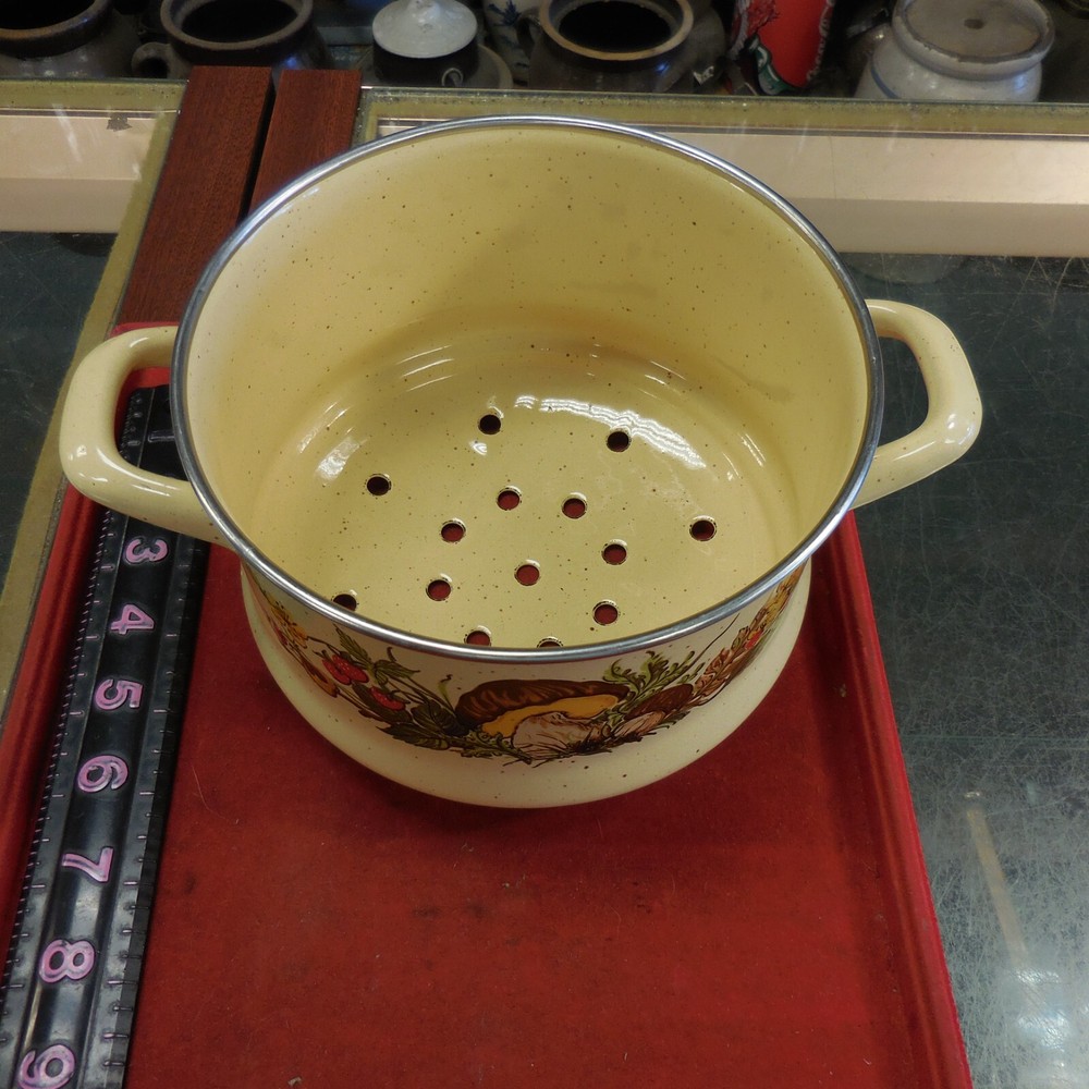 Mushroom TWO HANDLED Strainer/COLANDER Enamelware