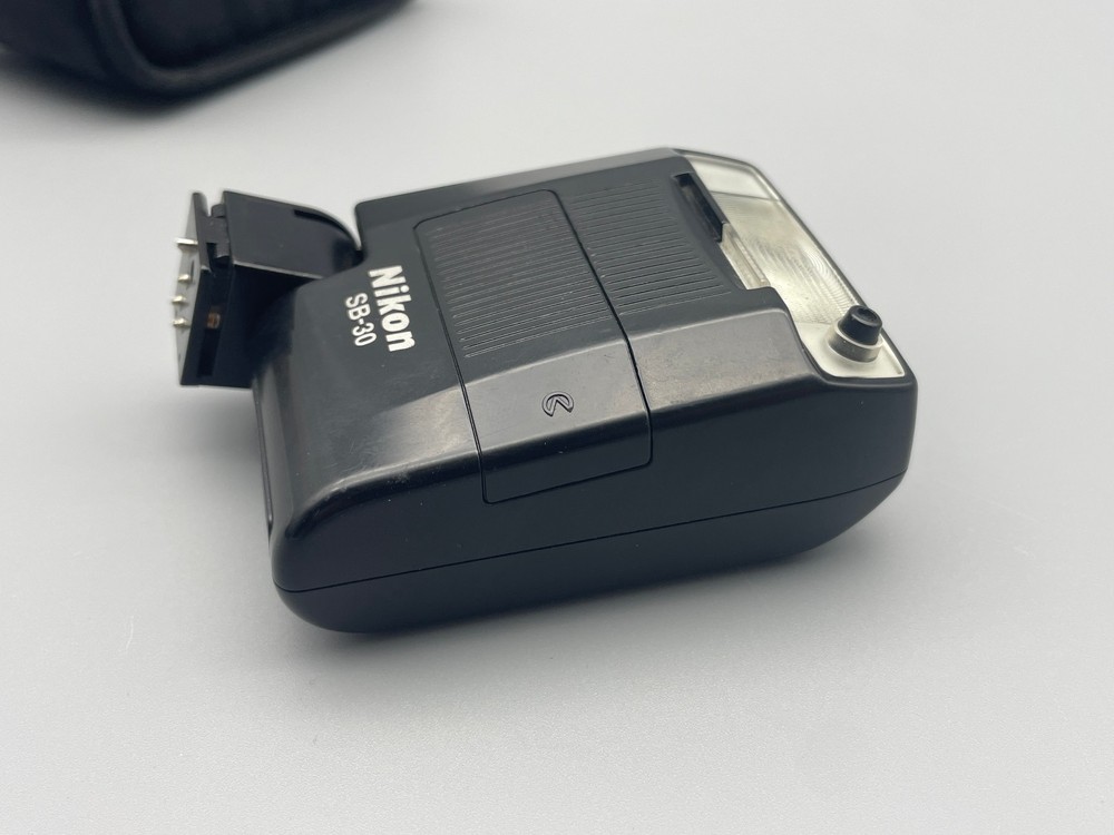 Nikon Speedlight SB-30 Shoe Mount Flash