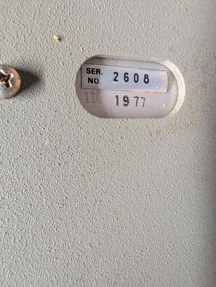 Edison Electronics 800A RF Signal Generator