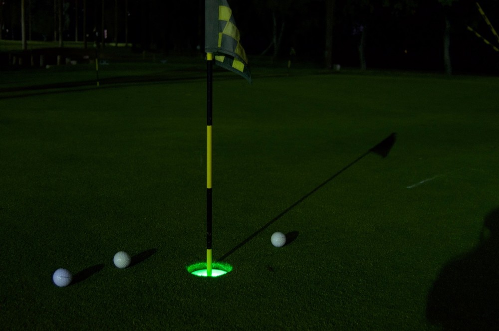 PUTTING GEEN AID GOLF HOLE LIGHT
