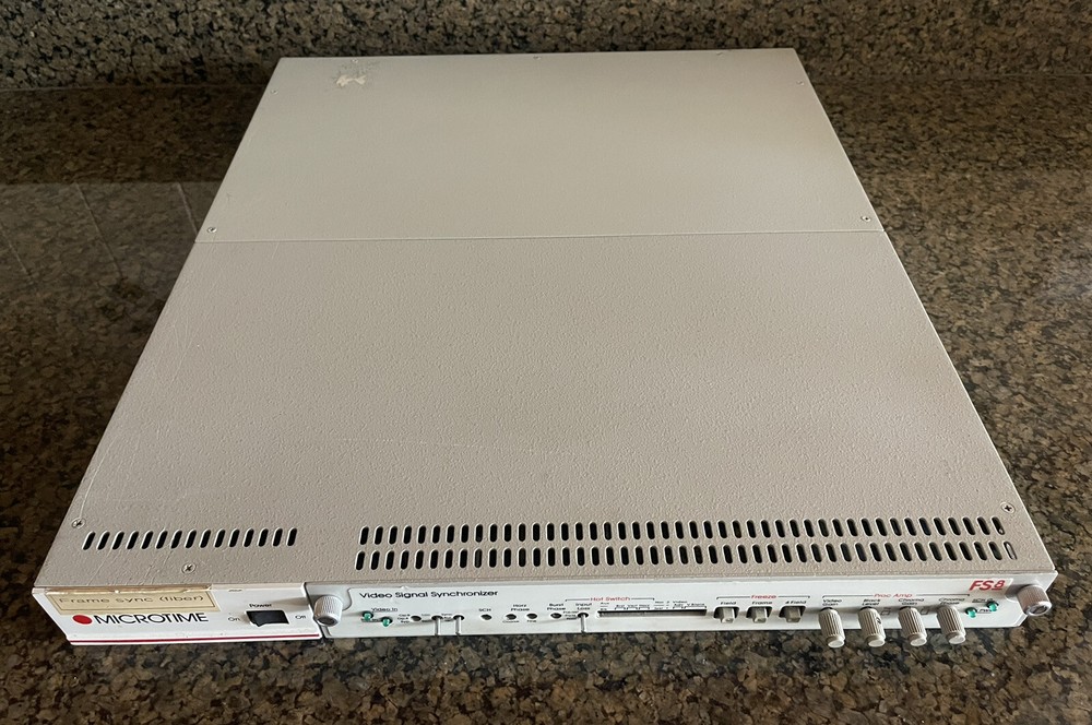 MICROTIME FS 8 VIDEO SIGNAL SYNCHRONIZER