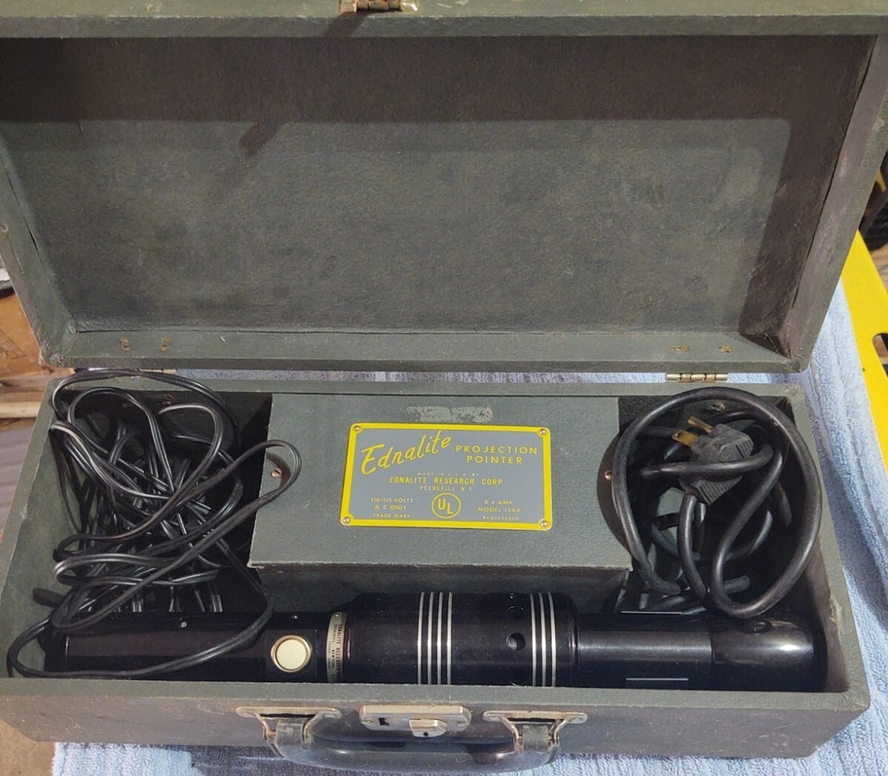 EDNALITE  PROJECTION POINTER EDNALITE 120A .POWERED ON.