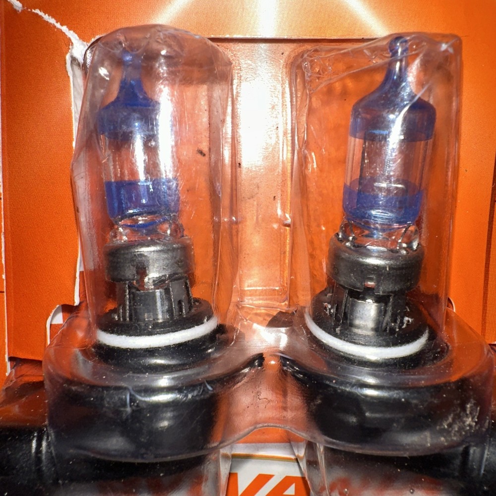 SYLVANIA 9005 SilverStar Ultra High Performance Halogen Headlight Bulb, 2 Bulbs