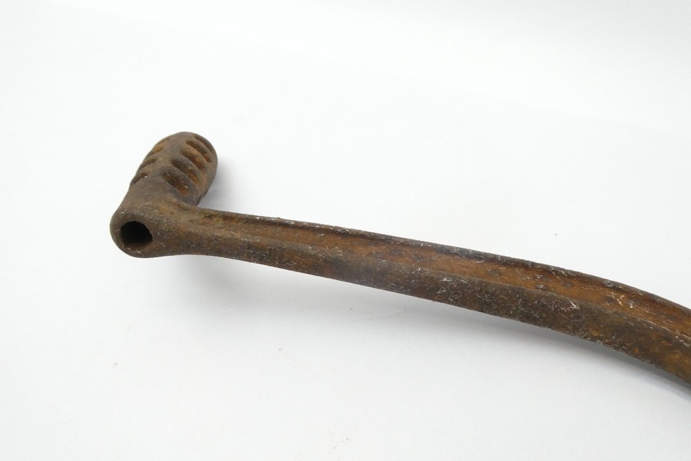 Antique Old 96R Crank Handle Triangular Fitting Machine Part Cast Iron