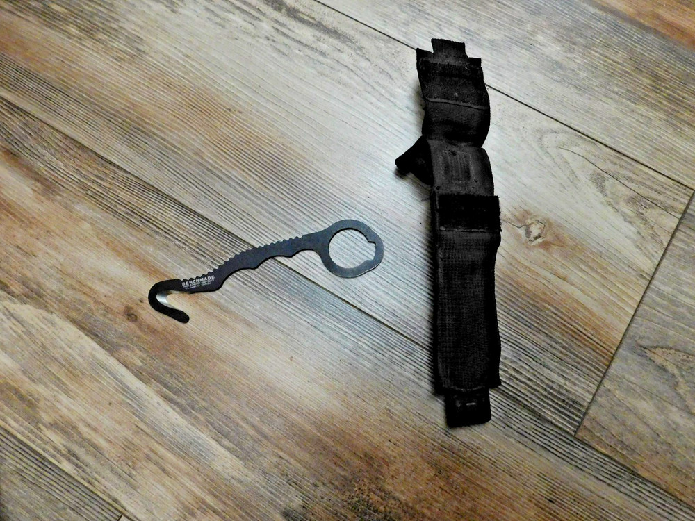 BENCHMADE BLACK  RESCUE HOOK