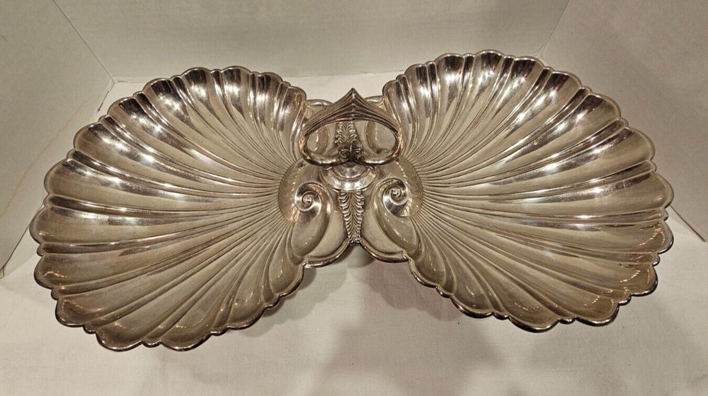 1922 AESTHETIC MIDCENTURY FISH & SHELL LG SOLID BUFFET SERVER CRESCENT SILVER