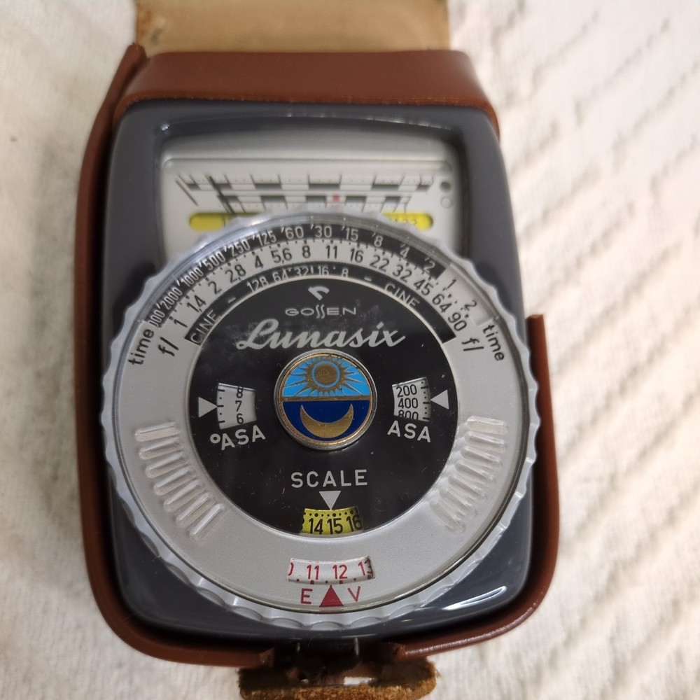 Gossen Lunasix tested with case