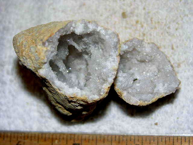 Geode pair opened with crystal centers 2.5 inch G5