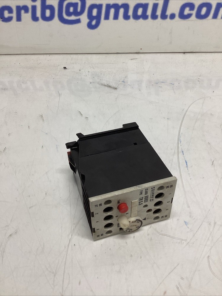 Square D Overload Relay 9065 TR5,5 *CHIPPED ON SIDE* Q-564