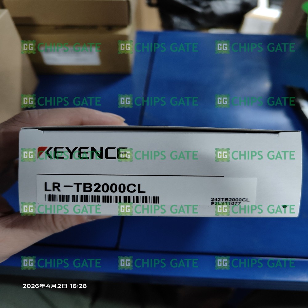 1PCS NEW KEYENCE LR-TB2000CL Laser Sensor