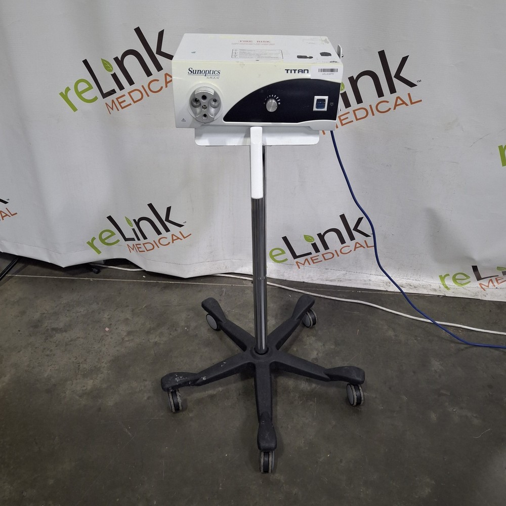 Sunoptics Surgical S300T Titan Light Source