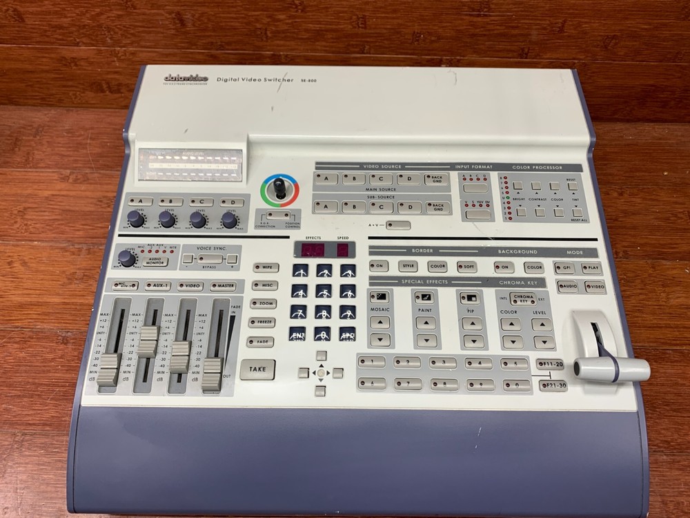 DATAVIDEO SE-800 DIGITAL VIDEO SWITCHER