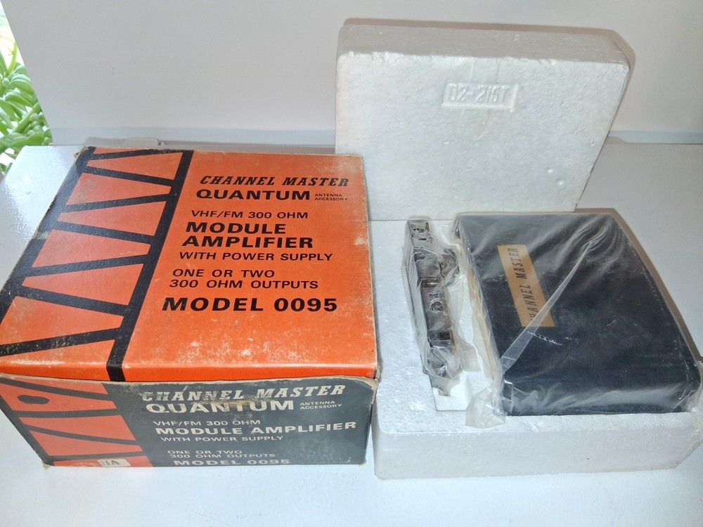 QUANTUM CHANNEL MASTER ANTENNA ACCESSORY VHF/FM 300 OHM MODEL 0095. IN BOX