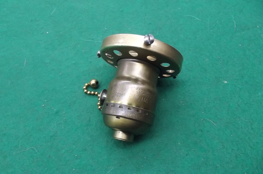 Antique Lamp Socket & Fetter. 2 1/2" Fetter, New socket switch