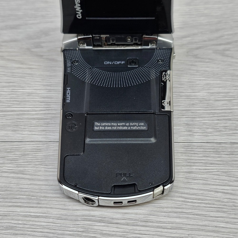 Sanyo Xacti VPC-CS1EX Camcorder Body Only (Untested)