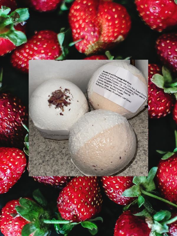 Strawberries & Champagne Bath Bomb