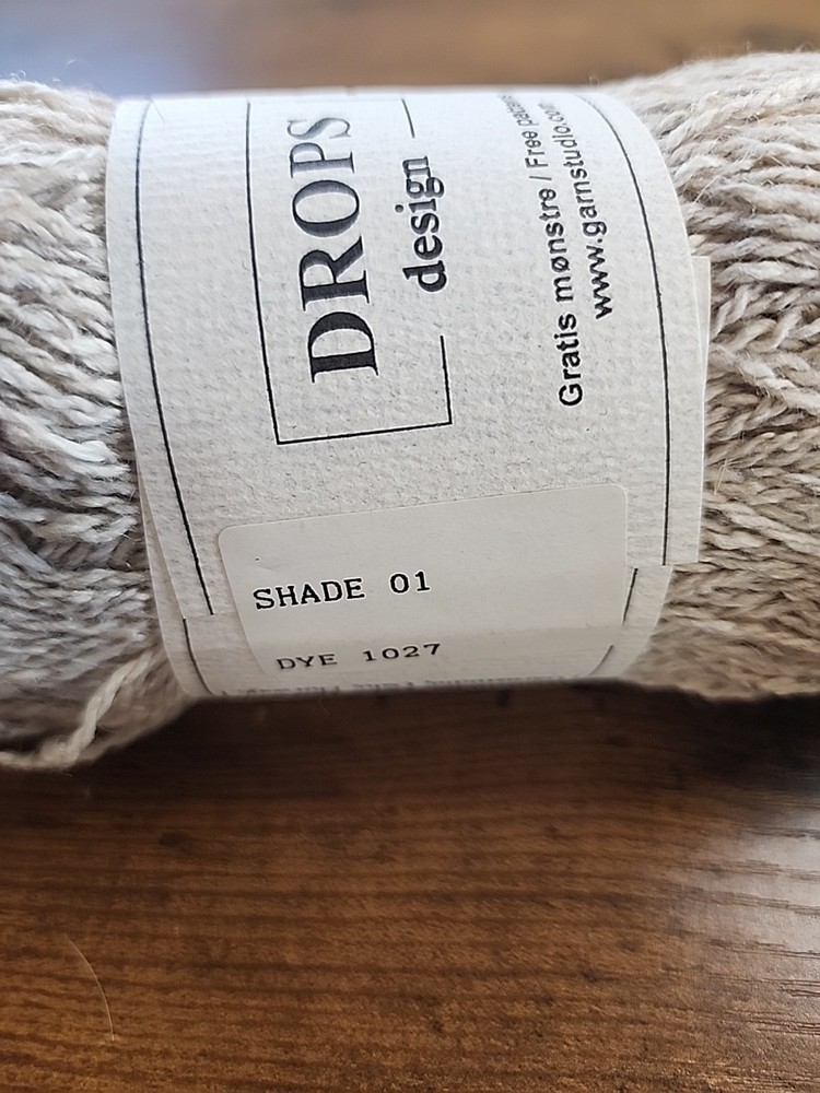 Garmstudio Silke Tweed Yarn Shade 01 (2)