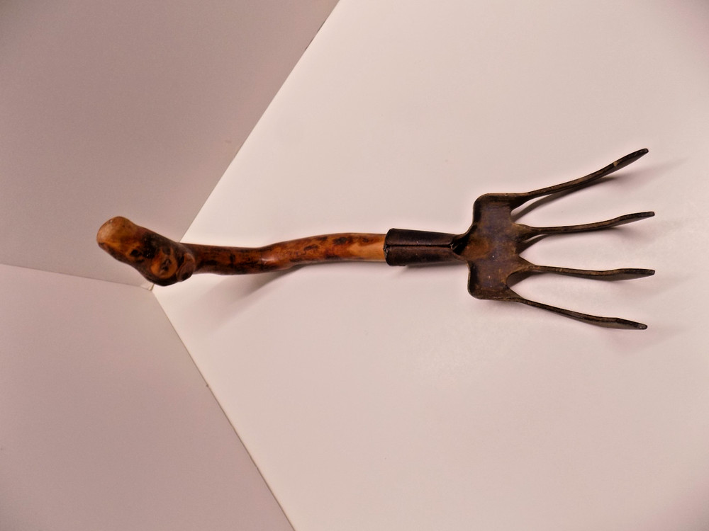 Vintage Custom Made Garden Claw