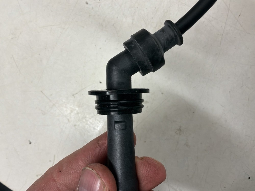 Ignition cable spark plug connector HT Lead