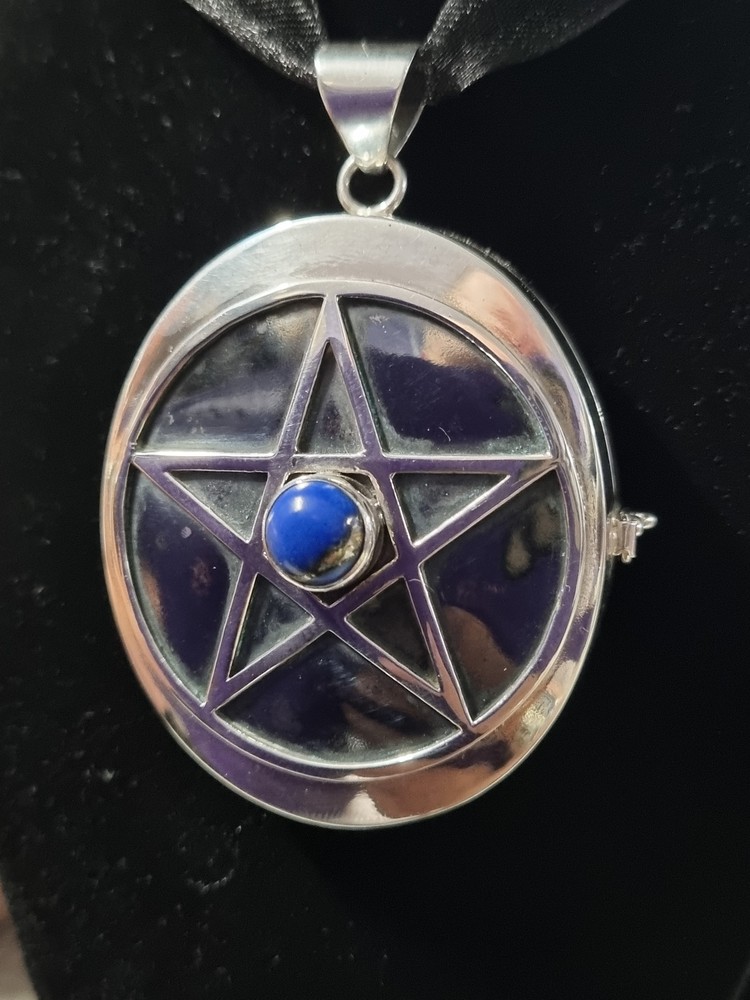 Silver Locket - Pentagram Lapis lazuli