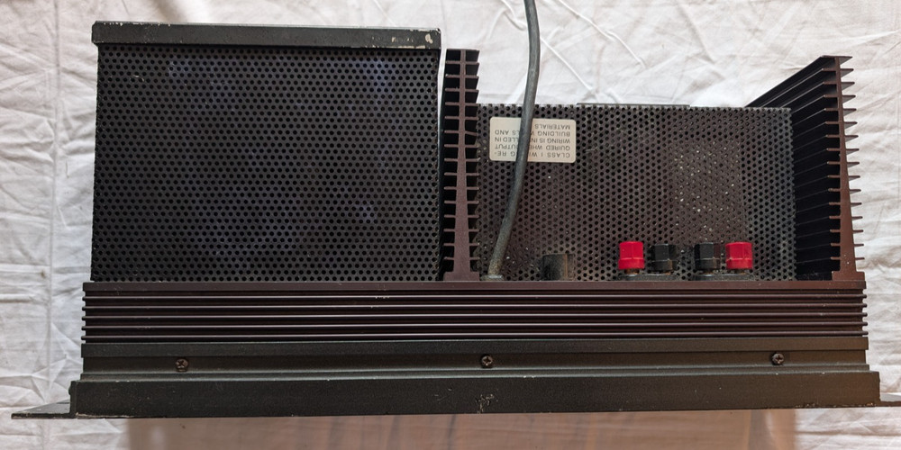 Crown D-150A Series II Power Amplifier