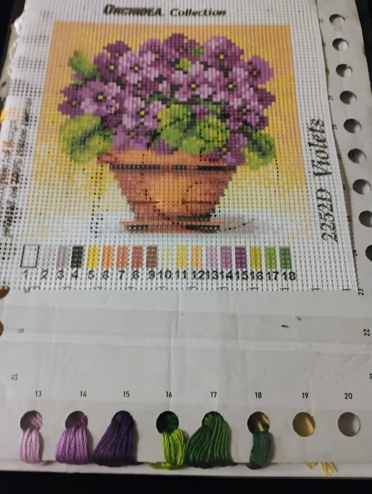 Duftin Painted Canvas For Needlepoint TH2203