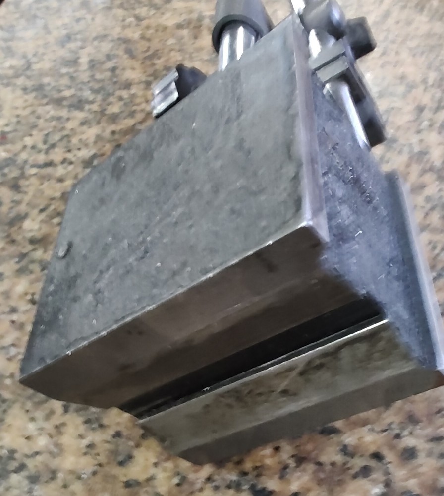 MAGNETIC INDICATOR BASE