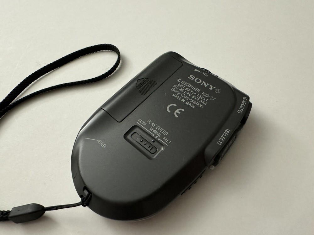 Sony ICD-37 Handheld Digital Voice Recorder