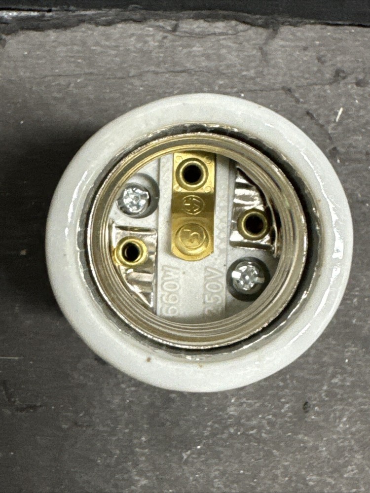 Glazed Porcelain Medium Base Socket w/Screw Terminals & Metal Cap 1/8 ISP