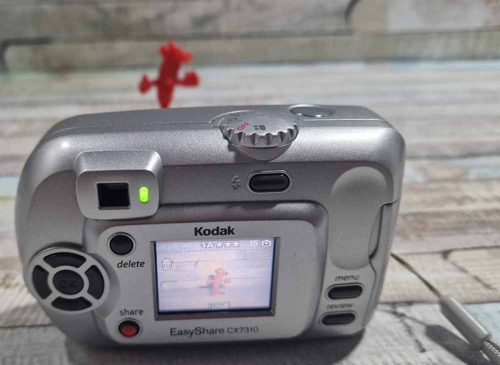 Kodak EasyShare CX7310 Digital Camera 3.2 Mega Pixel Silver tested & working
