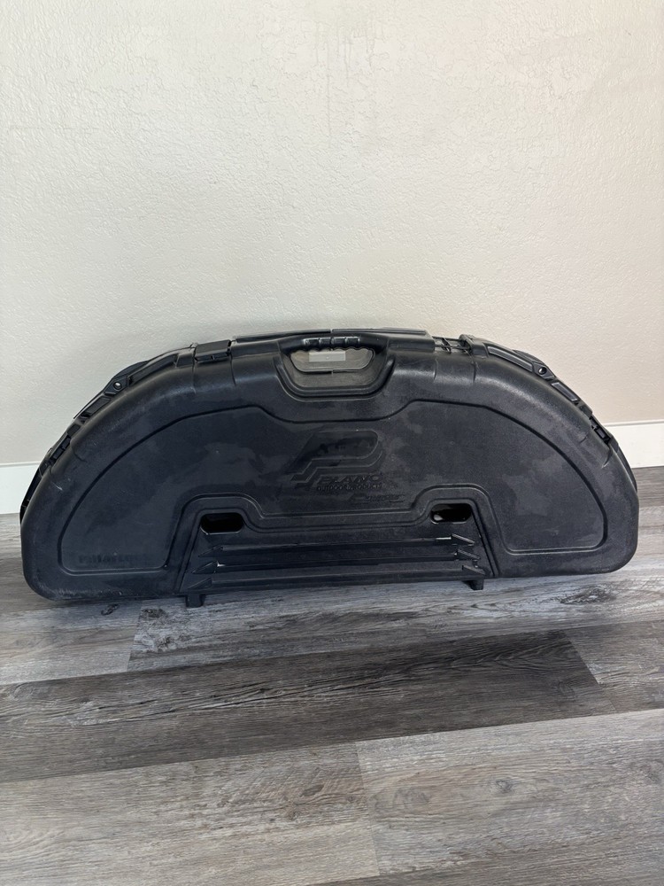 PSE Stinger 3G Compound Bow Package – Case, Sight, Stabilizer – Ready To Hunt