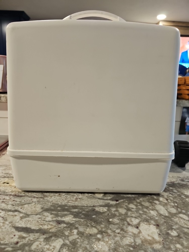 Janome 204D Serger Machine 2005 With Case Thread Tools