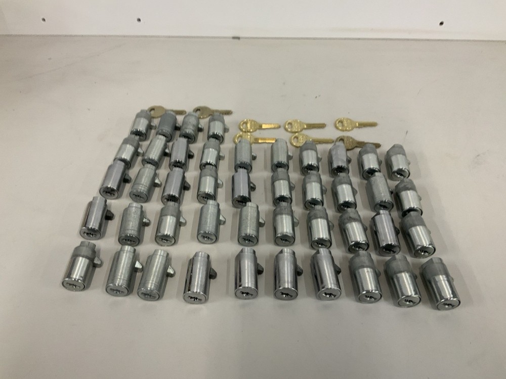 44 Duo Locks For Vending Machines with 8 Keys