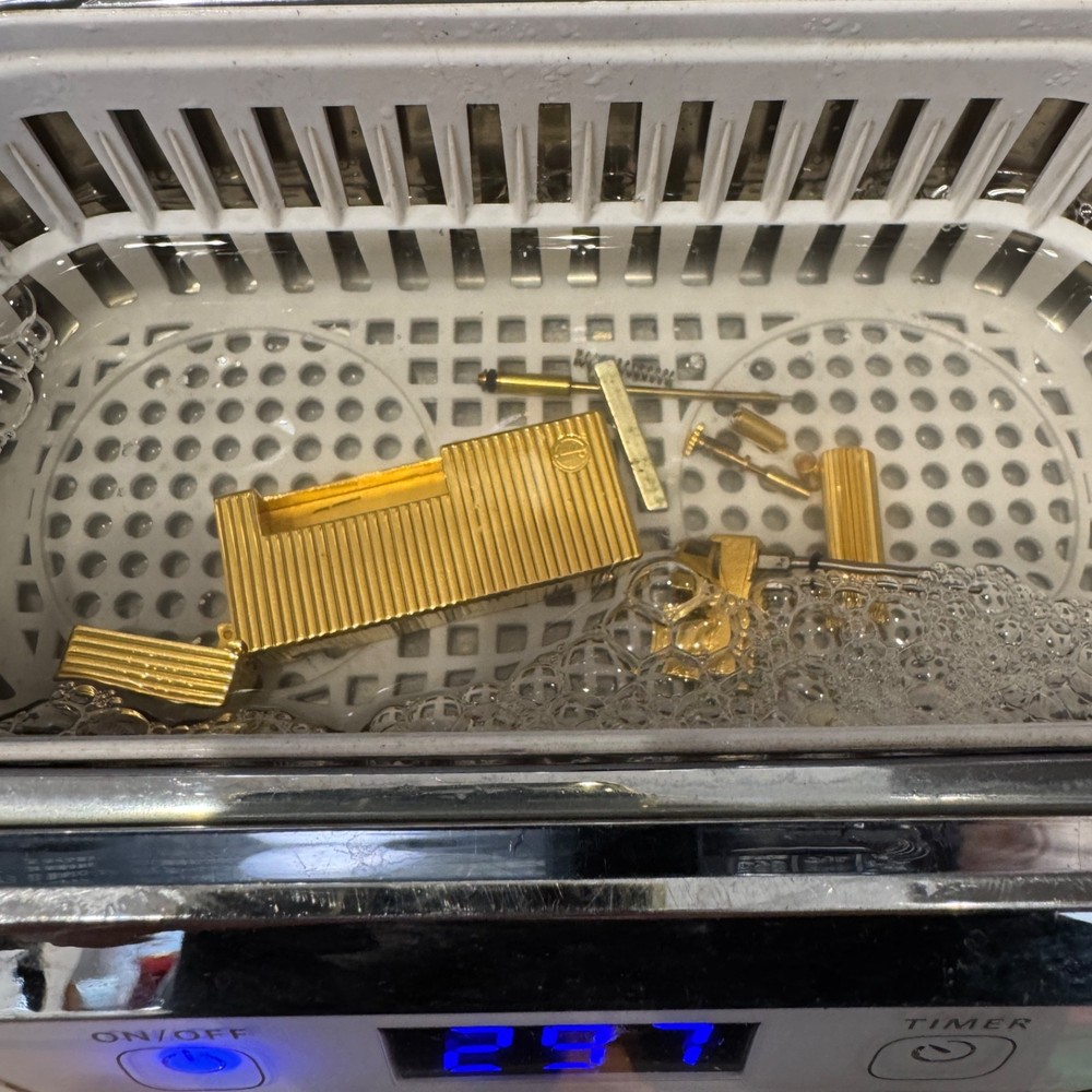 Dunhill Lighter Gold Horizontal stripe_Ultrasonically Cleaned_Working