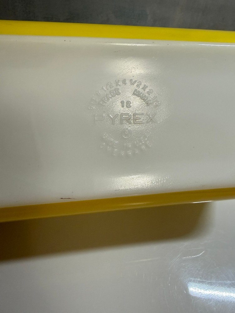Vintage Pyrex #913 Rectangular Baking Yellow Dish, No Chips or Cracks READ