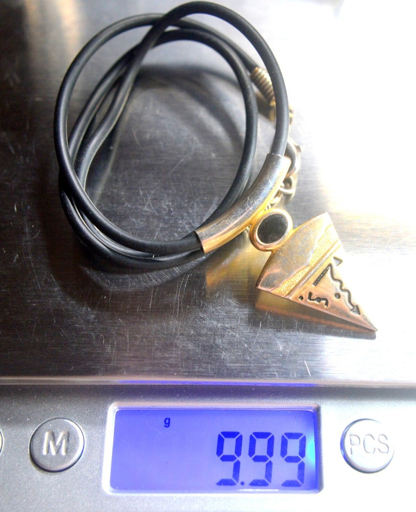 VINTAGE DESIGNER TRIANGLE PENDANT NECKLACE