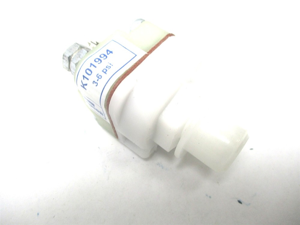 K108143 NEW GENUINE BENDIX STOP LIGHT SWITCH KIT WITH DOUBLE CHECK VALVE